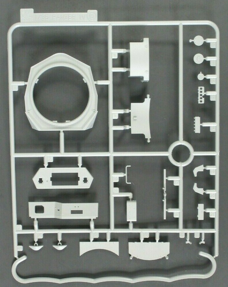 Dragon 1/35 Pz.Kpfw.IV Ausf.D with 5cm L/60 Gun Parts Tree G from Kit 6736