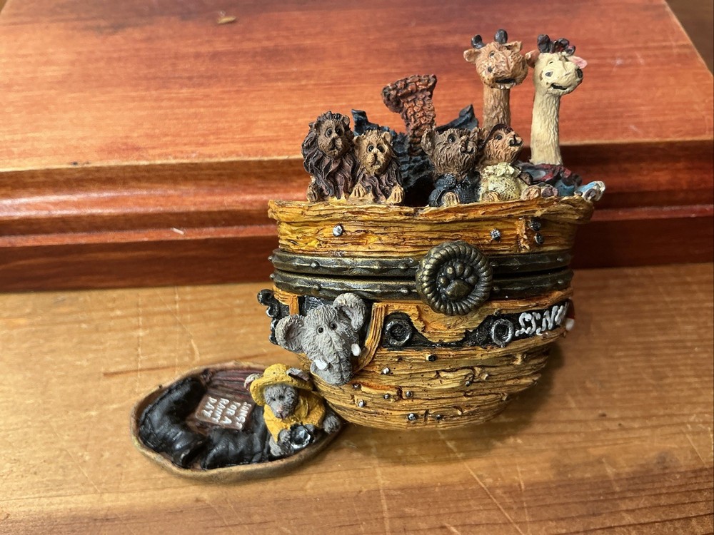 Boyds Bears,Uncle Bean’s Treasure Box 2001-S.S.Noah's Ark w/Drip McN., # 1E/5103