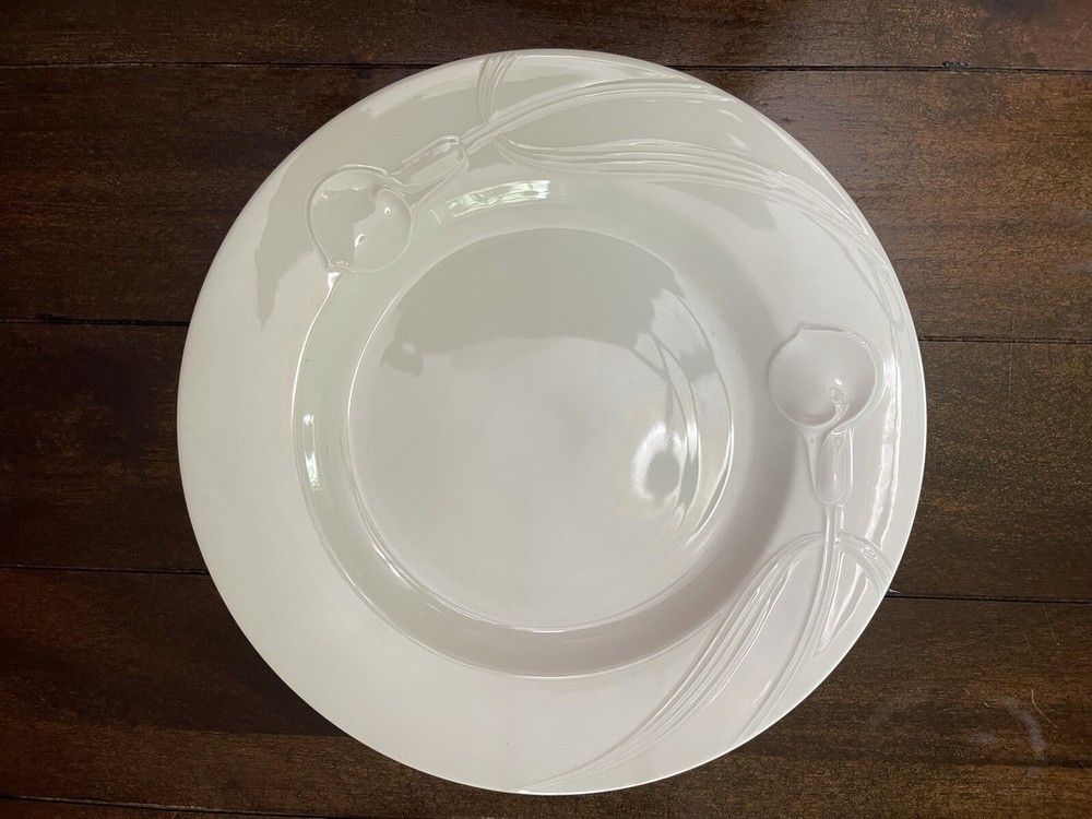 Mikasa Classic Flair White Calla Lilies 12” Serving Plate Platter Helena Uglow