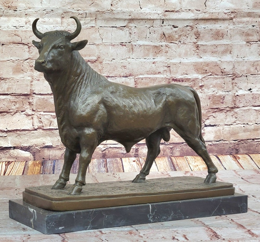 Taurus Bull Bronze Figurine – Marble-Based Animal Sculpture by Bonheur Decor NR