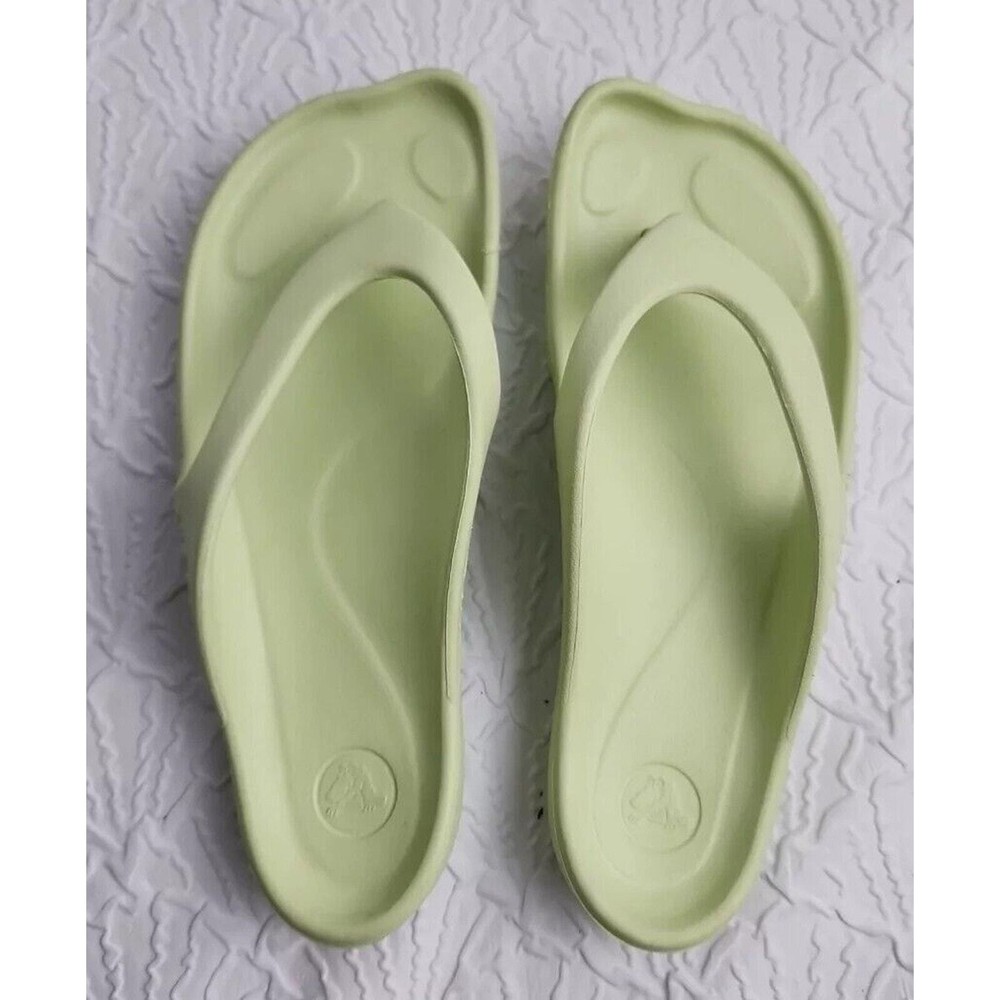Crocs Almost Barefoot Flip Flops Size 7 Womens Light Lime Green Summer Beach