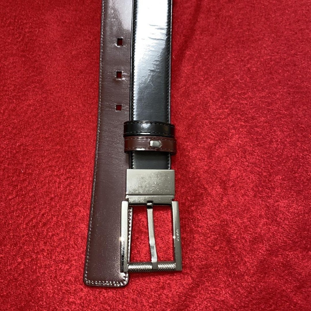 GUCCI Black Leather Belt with Authentic Hardware Made in Italy for Men