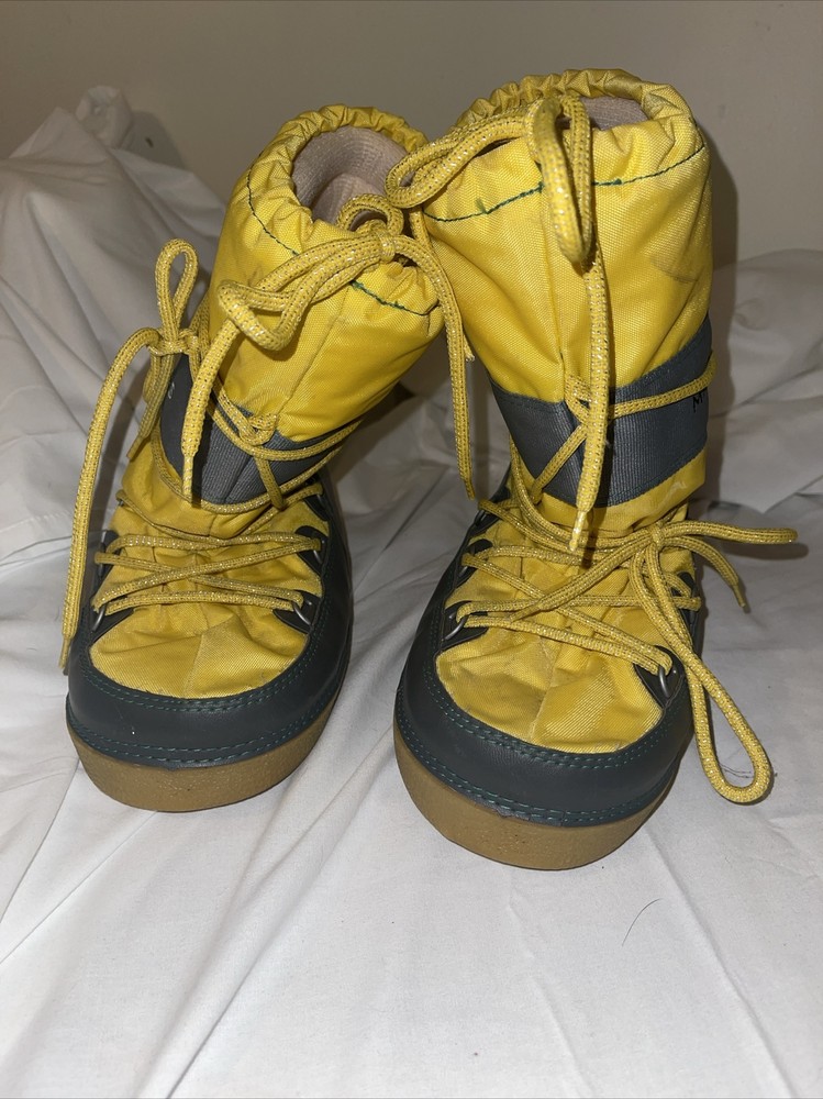MARC JACOBS SNOW BOOTS SIZE SMALL