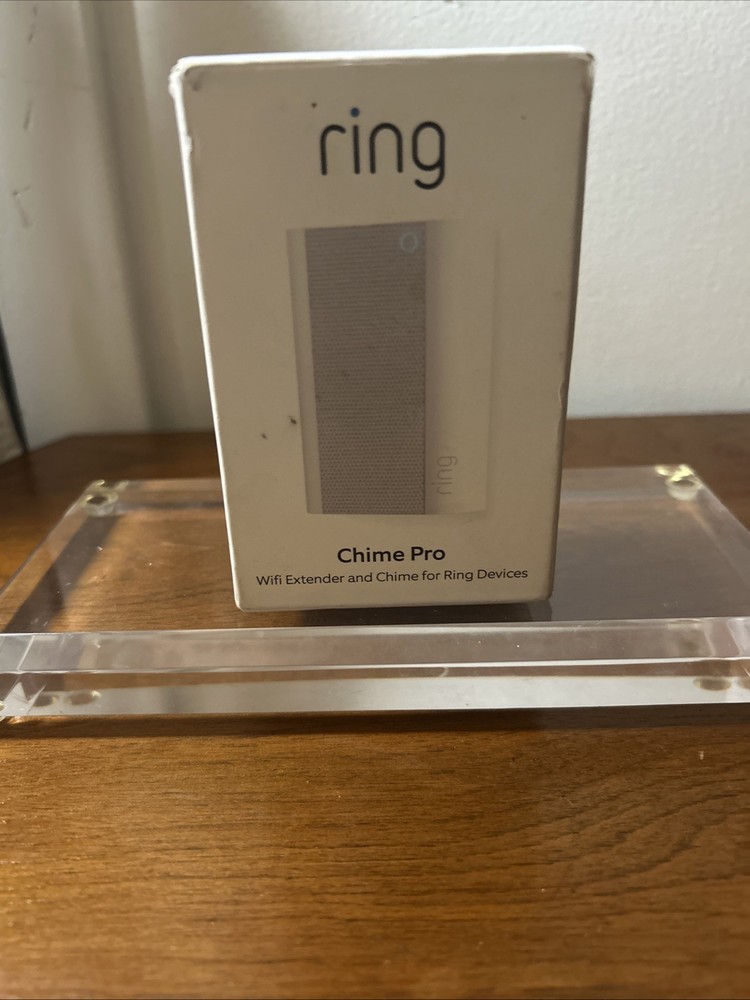 Ring Chime Pro Wi-Fi Extender for Smart Doorbells in White - Model 8AC1PZ-0EN0