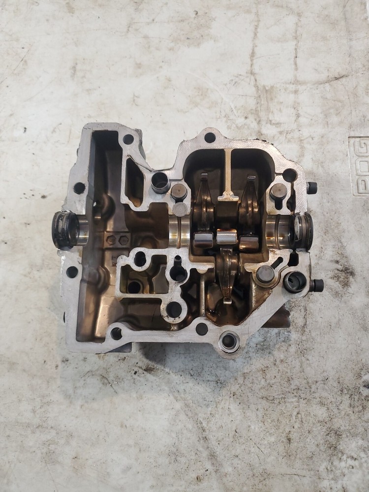 2004 HONDA VT1100 VT 1100 SHADOW FRONT HEAD VALVE COVER W/ ROCKER ARMS