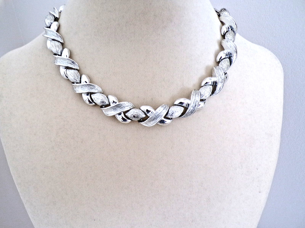 Vintage Silver Tone Chain Link Adjustable Choker Necklace Bold Statement NICE!