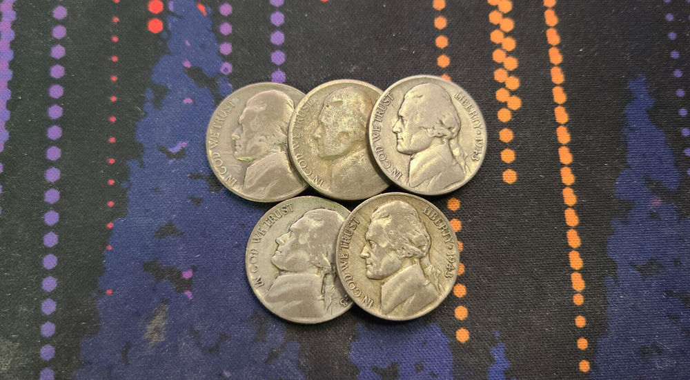 (Lot of 5) 1942-1945 Wartime 35% WWII Jefferson War Silver Nickels