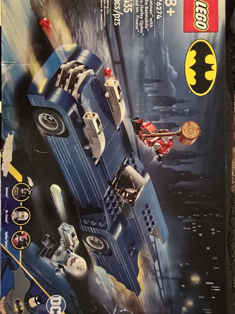 LEGO Batman Batmobile vs Harley Quinn Mr Freeze Super Heroes Set 76274