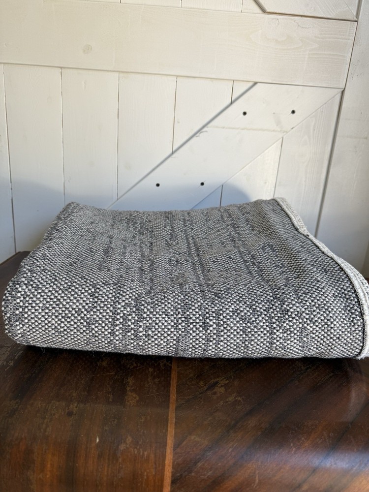 ✿ Woven Cotton Rug 64” x 45” Gray & Cream Modern Minimalist