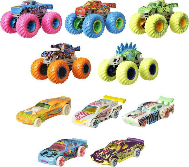 Mattel Hot Wheels Monster Trucks Glow-In-The-Dark Bundle - Unique
