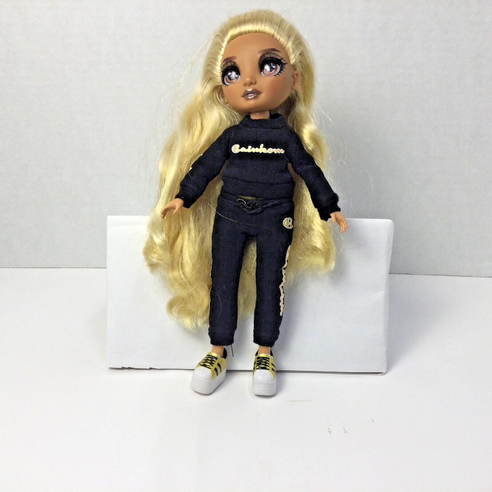 Bratz Doll Blonde with Brown Eyes in Stylish Gym Attire