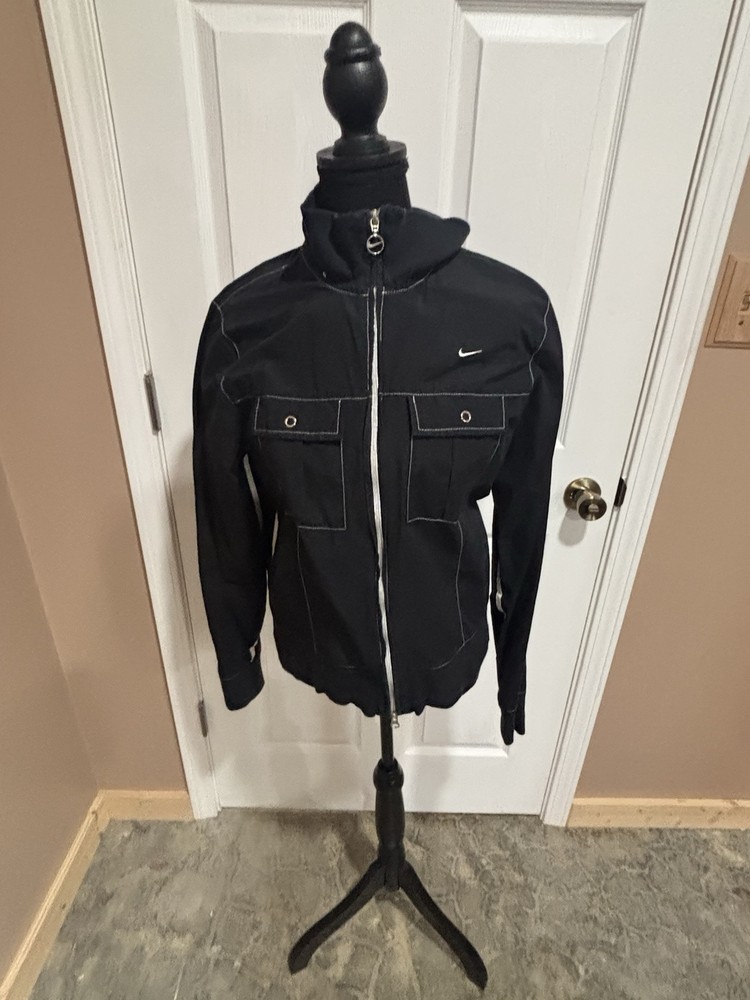 Nike Women's Vintage Y2K Black Zipper Logo Jacket Size L .  EUC