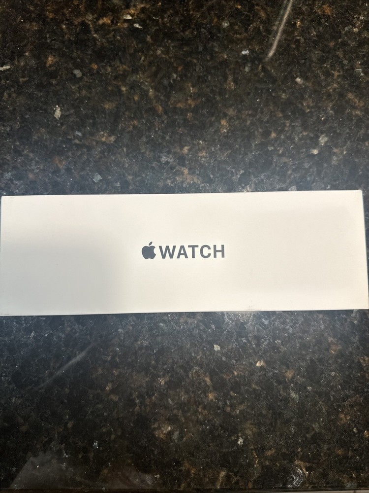Brand New UNOPENED Apple Watch SE (Gen 2) 40mm Starlight Aluminum GPS + S/M Band