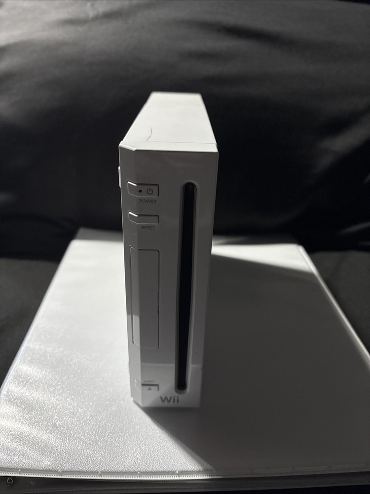 Nintendo Wii 512GB Console - White For Parts / Not Working