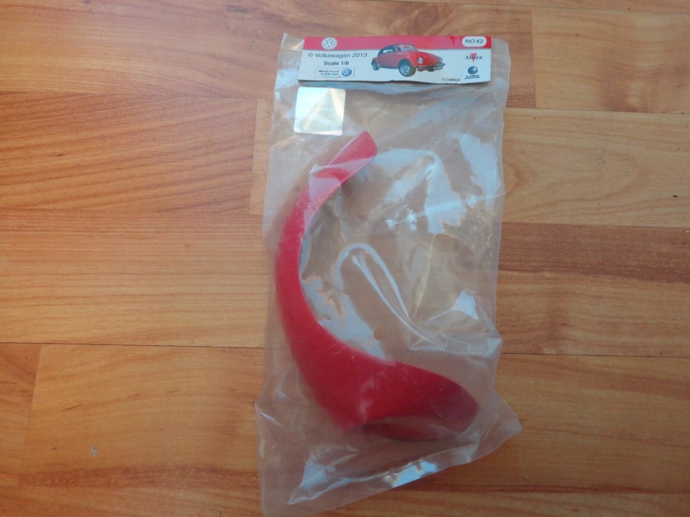 DEAGOSTINI BUILD YOUR OWN VW BEETLE 1303 CABRIOLET CAR #42 LEFT FRONT WING