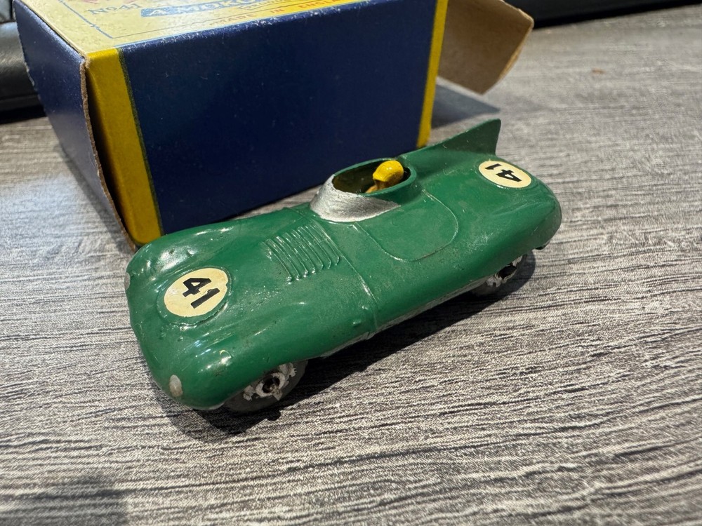 Matchbox Lesney 41 Green Jaguar D Type Racing No. 41 VG Original Box
