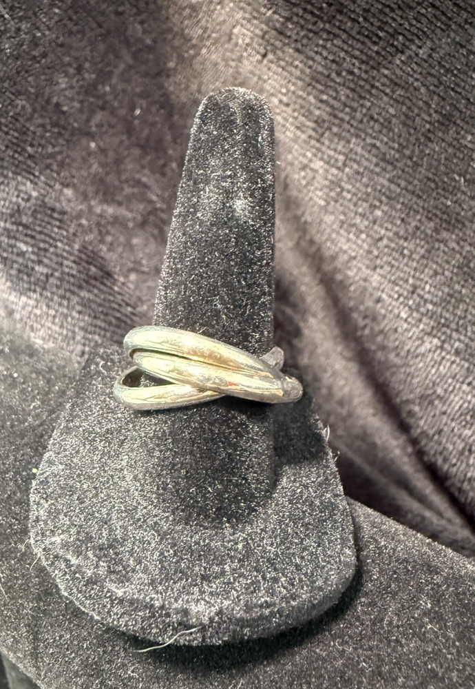 Trinity Rolling Ring - 3 Interlocking Bands - Size 7 - Classic Style