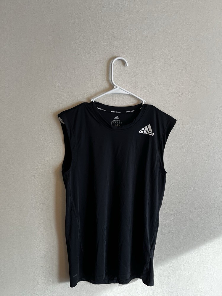 Men’s Small Adidas Training TECHFIT AEROREADY Black Cutoff T-Shirt Sleeveless