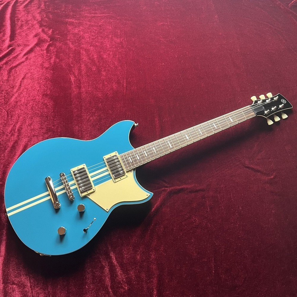 YAMAHA RSS20 Electric Guitar with Premium Sound and Style