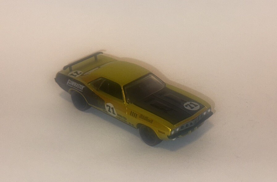 M2 Machines Loose 1971 Plymouth Cuda (Antifreeze Green Version)