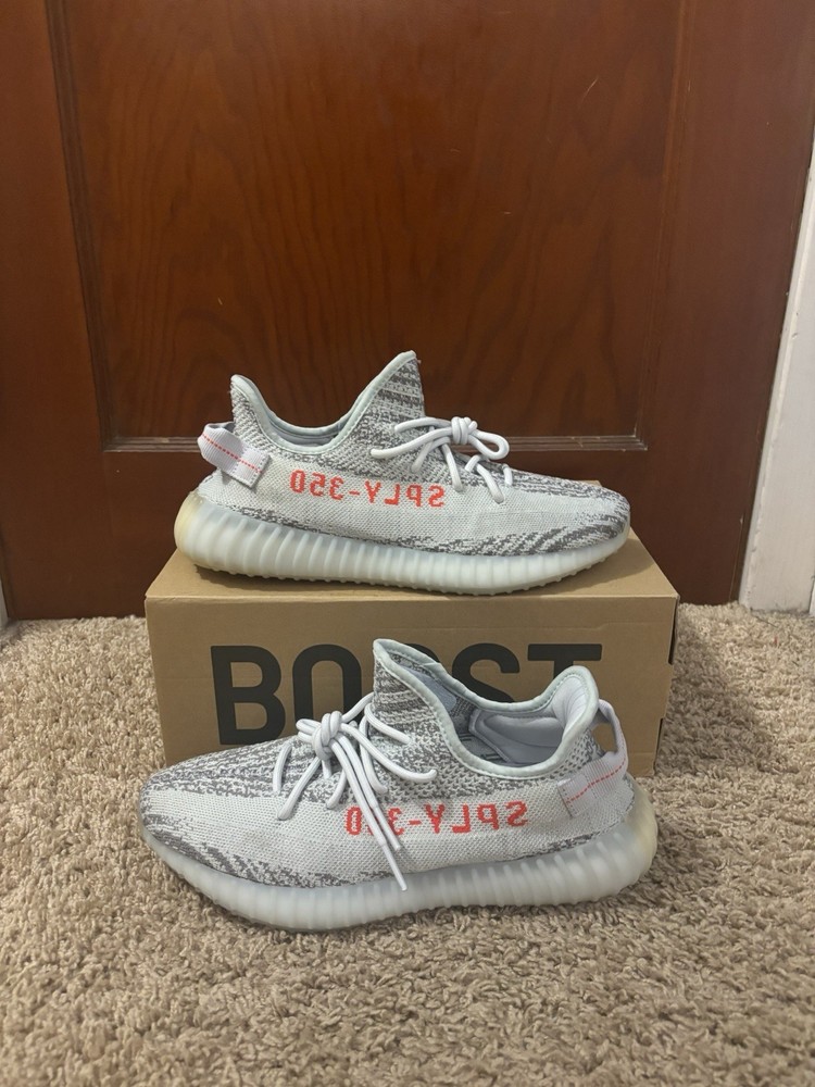 Yeezy 350 V2 Blue Tint size 10.5 VERY CLEAN USED