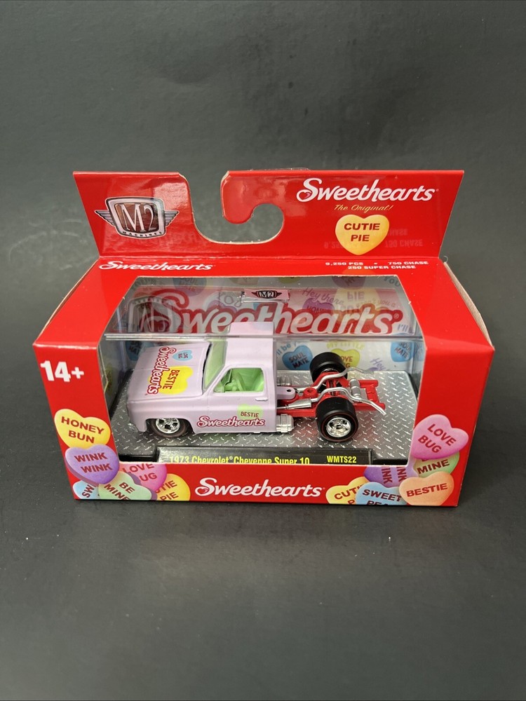 M2 Machines Sweethearts 1973 Chevrolet Cheyenne Super 10