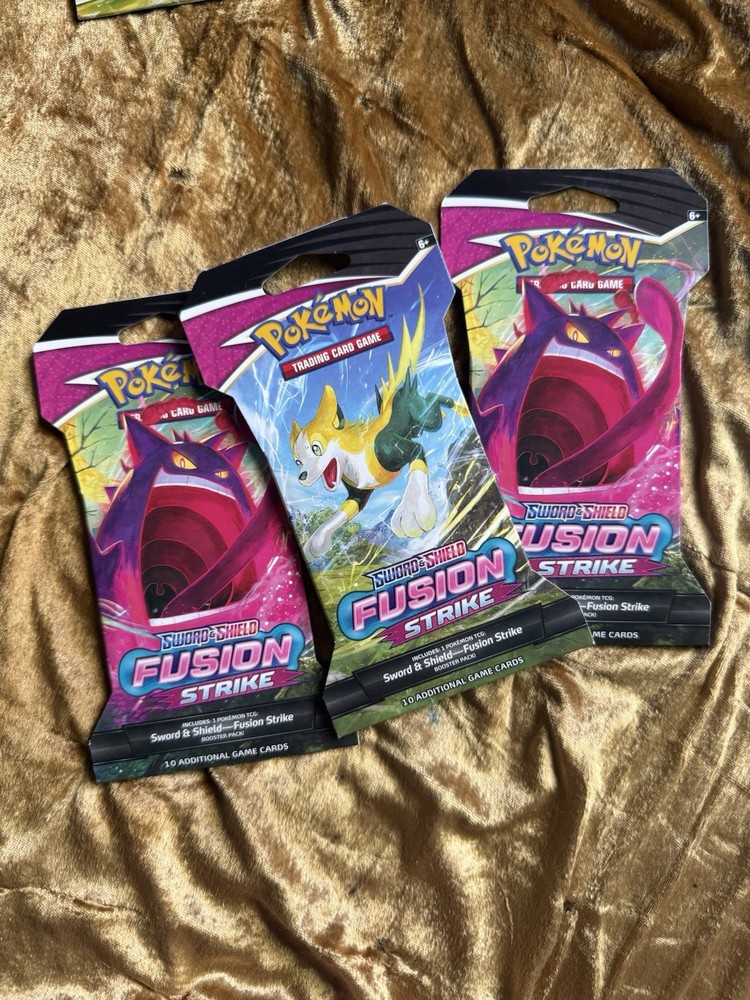 Pokémon Fusion Strike 3 Sleeved Booster Packs with Boltund and Gengar Art SEALED
