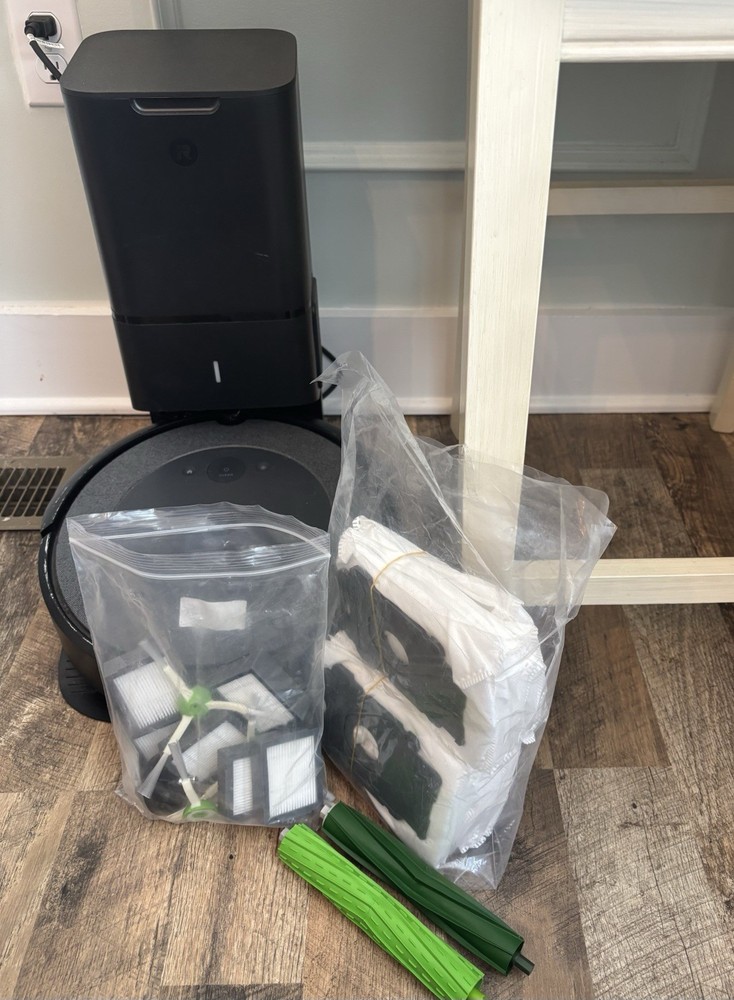 iRobot Roomba i3+ EVO Self-Emptying Robot Vacuum with Accessories in Black