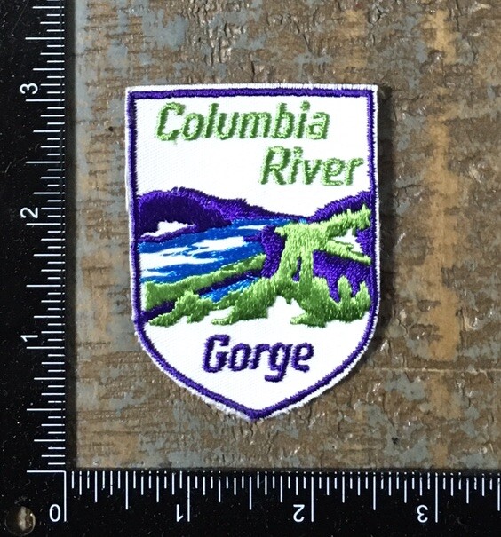 Vintage Columbia River Gorge Oregon Travel Souvenir Iron-On Patch Voyager Style