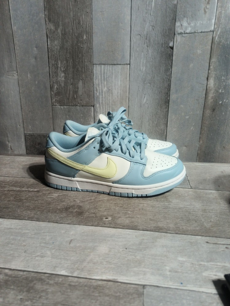 Nike Dunk Low  Ocean Bliss Citron Tint DD1503-123 Women's Size 8 Great Shape