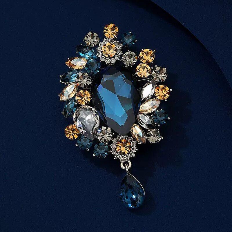 Brooch Women's Versatile Palace Vintage Crystal Brooch Fashion Accessories