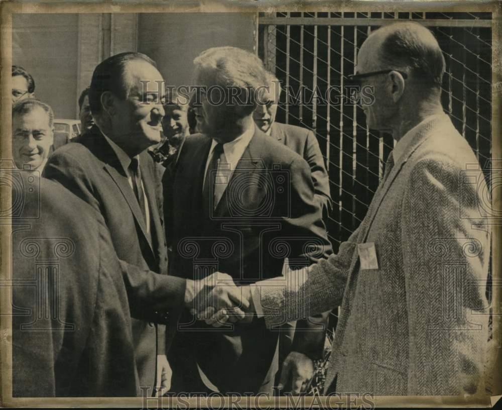 1968 Press Photo Hubert Humphrey during visit to San Antonio, Texas - saa41122