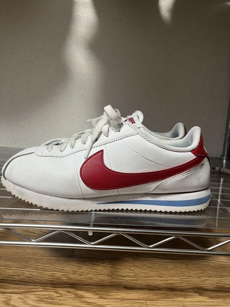 Nike Cortez Men's Size 9 White Sneakers in Excellent Condition with Original Box