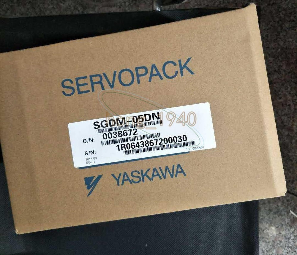 ONE NEW YASKAWA SERVER DRIVER SGDM-05DN