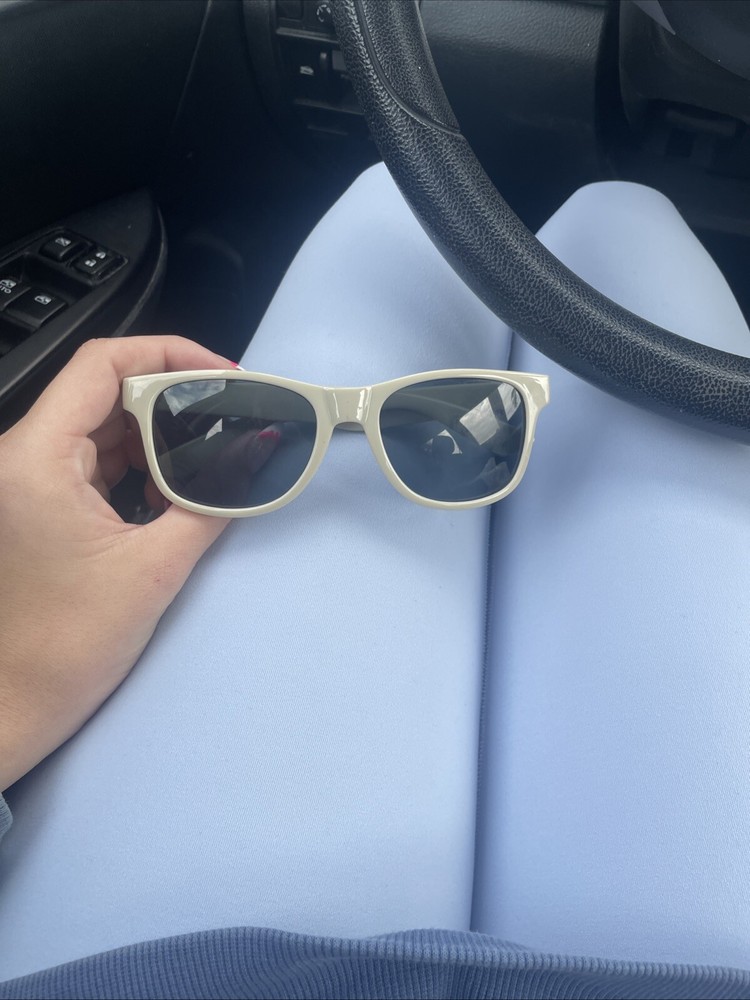 1989 Taylor’s Version Cream Sunglasses Mint Condition