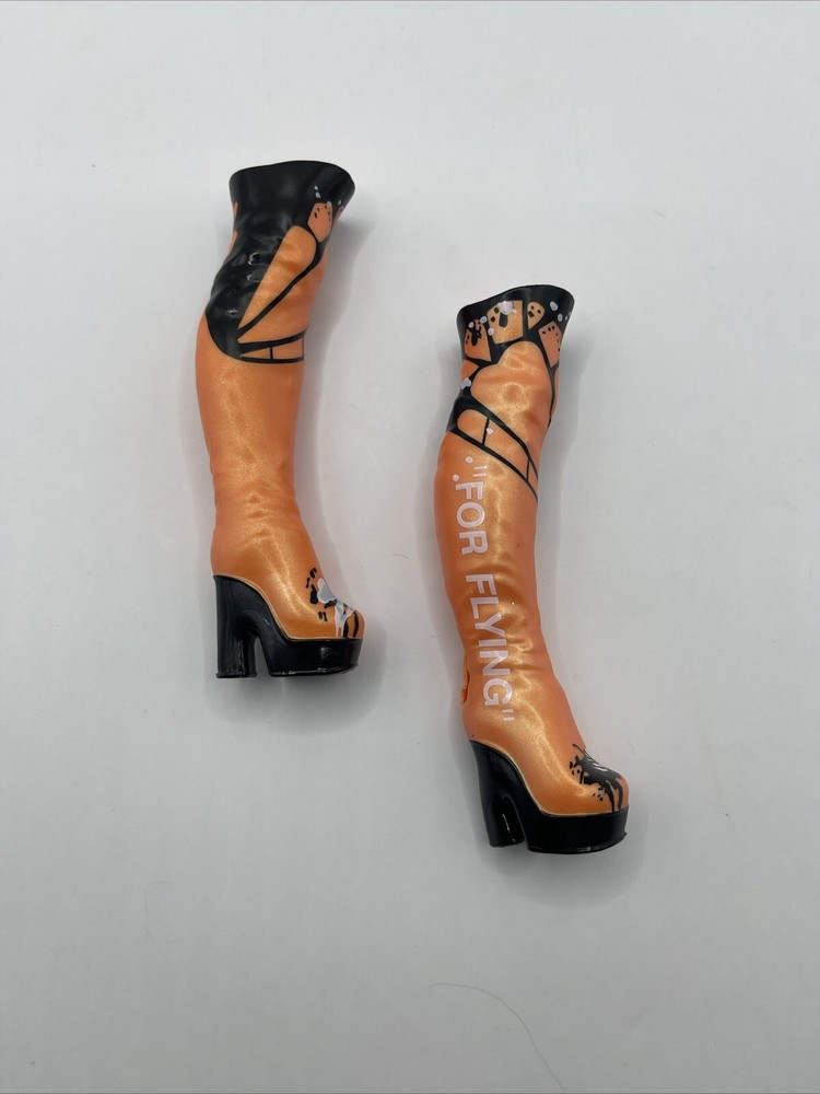 Rainbow High Poppy Rowen Boots