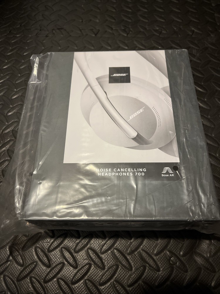 Bose 700 Wireless Noise Cancelling Over-Ear Headphones with Premium Sound