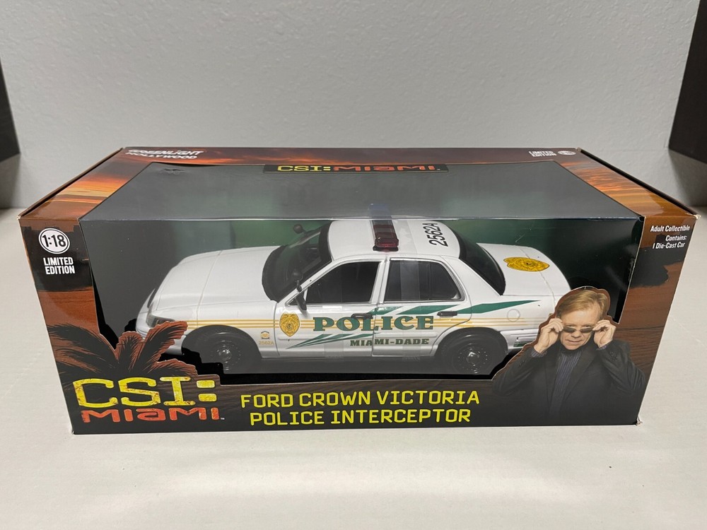 1/18 DIECAST GREENLIGHT HOLLYWOOD CSI:MIAMI 2003 FORD CROWN VICTORIA POLICE NEW