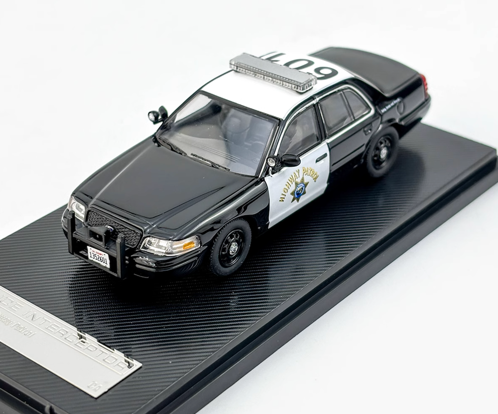 BN Rollin 1:64 CROWN VICTORIA CA Highway Patrol Police Model Diecast Metal Car