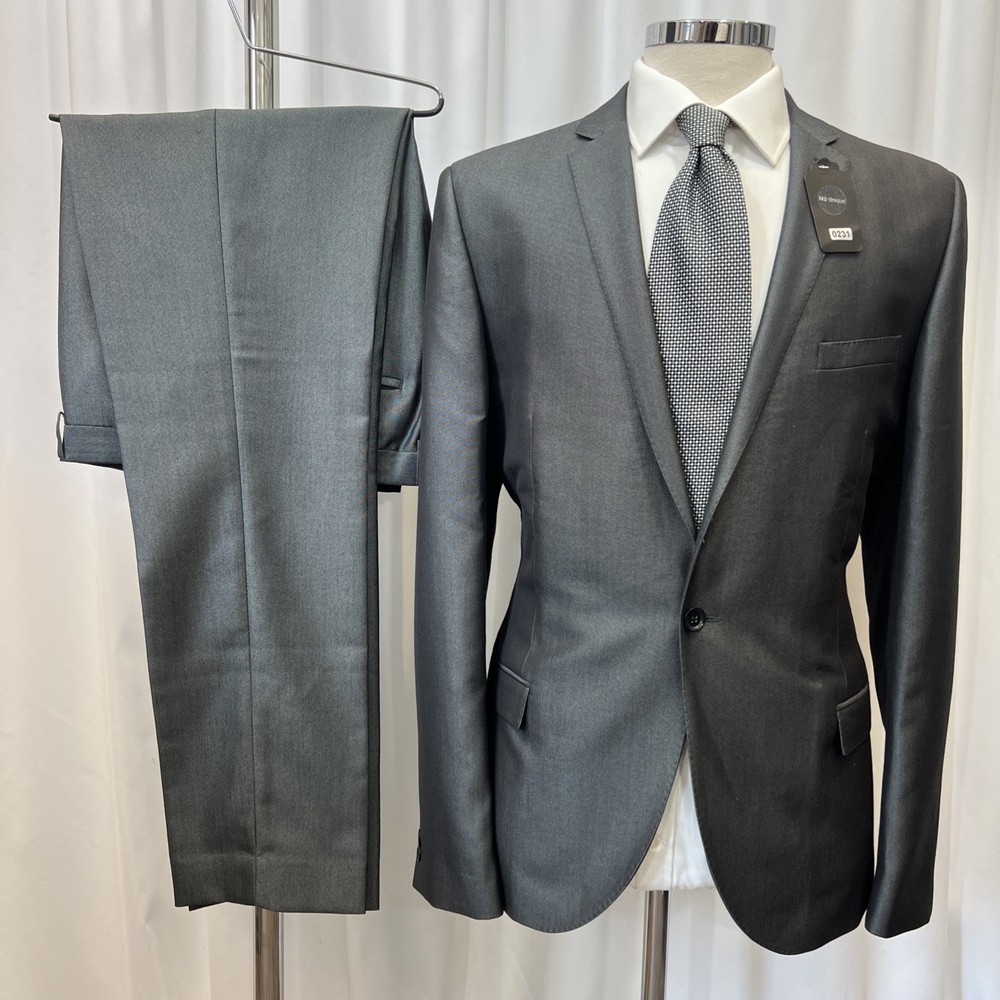 VENTUNO 21 Silver Grey Slim Fit Modern 2-Piece Suit Size 44L Waist 36 Length 33.5