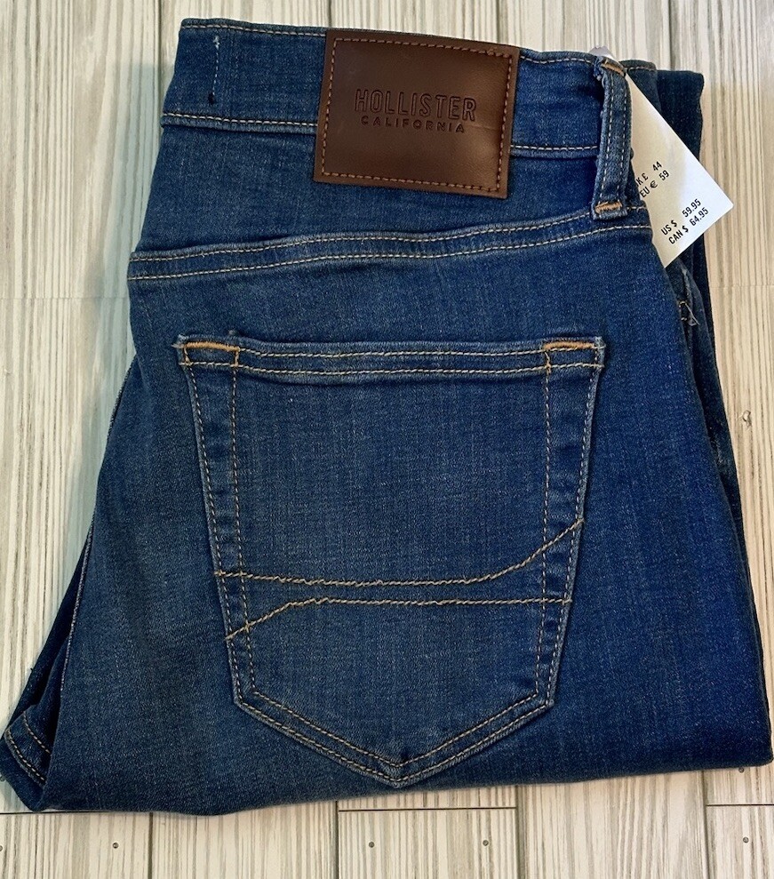 NWT Hollister Women’s Advanced Stretch Taper Distressed Jeans W30xL32