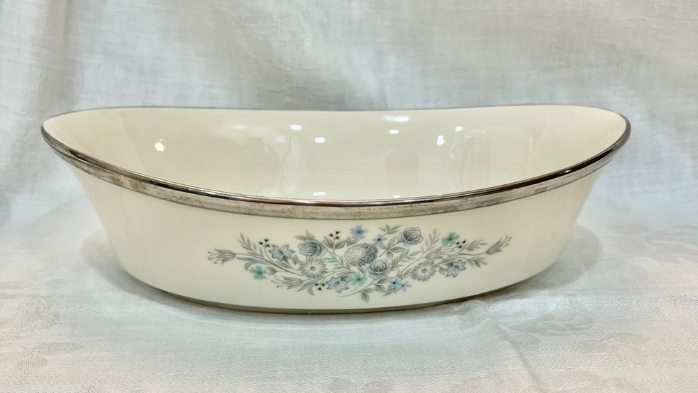Lenox China - Repertoire Platinum Trim - Oval Serving Bowl - 10 by 6½ inches
