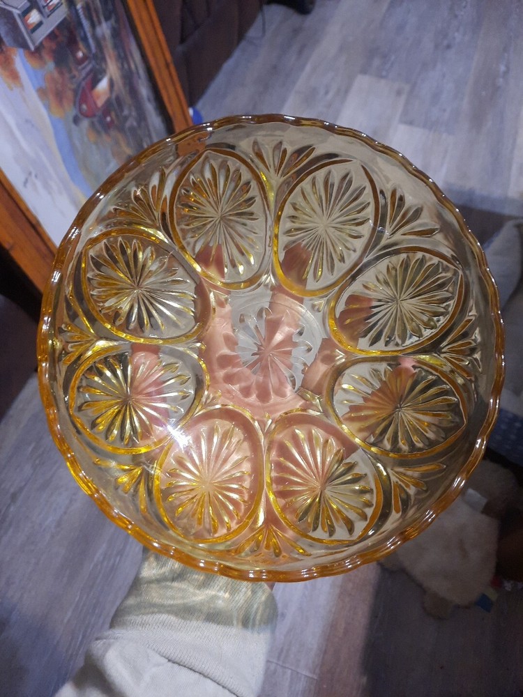 Vintage 1960s Anchor Hocking Amber Star and Cameo Medallion Pattern Serving Bowl