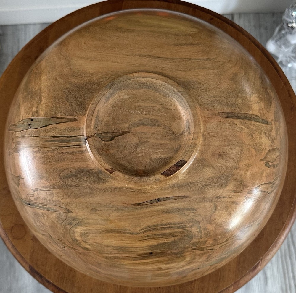 Ambrosia Maple wooden Bowl 13 1/2”Stunning Statement Piece Great Condition