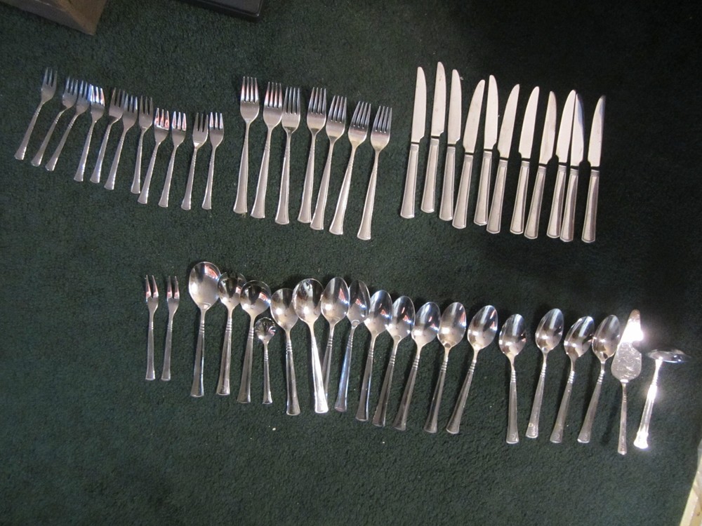 50 pc DUCKS UNLIMITED Stainless 18/10 Duck Logo Flatware,Serving Pieces VTG lot