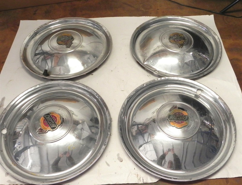 1950 CHRYSLER 8 CYLINDER VINTAGE OEM SET OF 4 HUBCAPS WHEEL COVERS USED