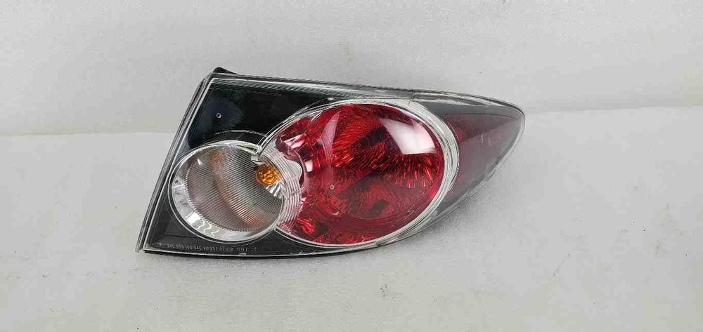 06-07 Mazda 6 Right Passenger Tail Light Quarter Panel Mounted