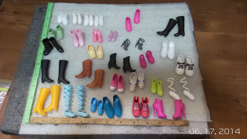 LOT OF 28 PAIRS VINTAGE & MODERN BARBIE,  KEN SHOES BOOTS MORE ALL MATCHING