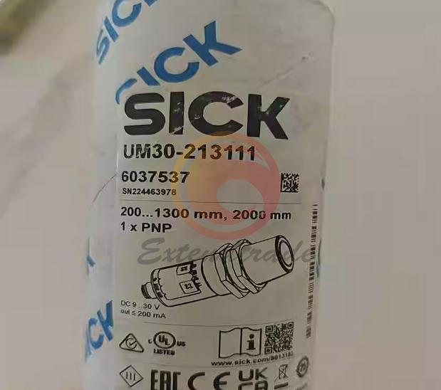 ONE New SICK UM30-213111 Distance Sensor