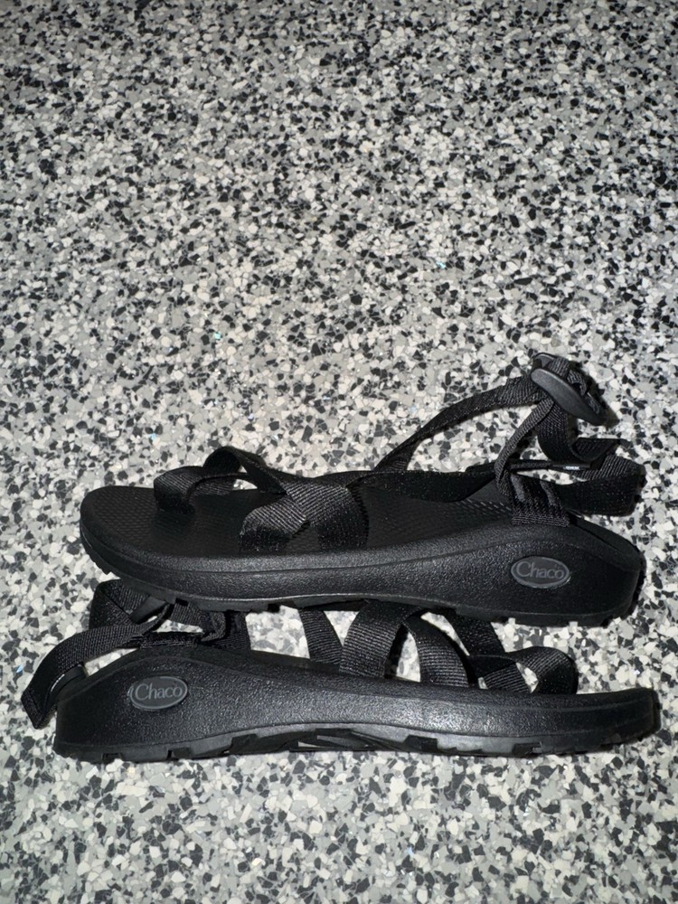 Men's Chaco Z/2 Black Adjustable Hiking Sandals Size 8-12 for Comfort & Support